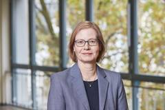 Dr. Karin J. Schmitz