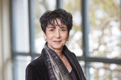 Dr. Carina S. Kniep